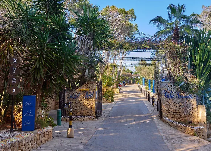 Petit Cala Fornells Hotel