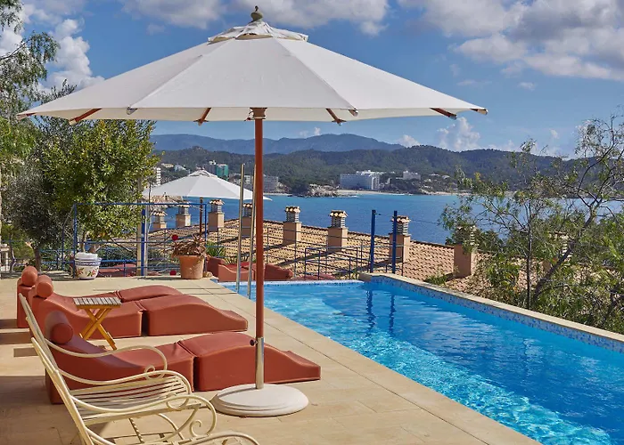 Petit Cala Fornells Hotel 5*