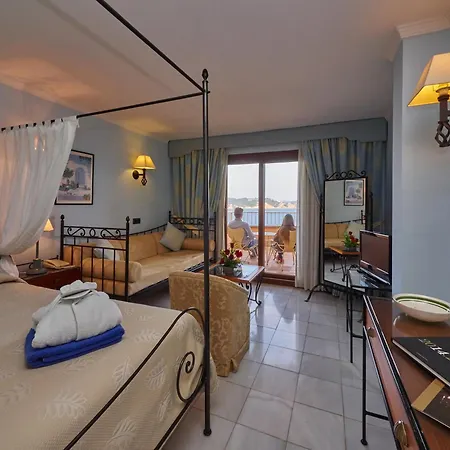 Petit Cala Fornells 5*