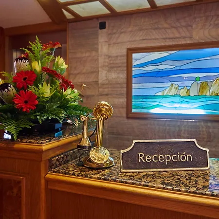 Hotell Petit Cala Fornells