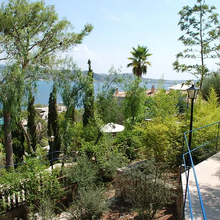 Petit Cala Fornells פגוארה