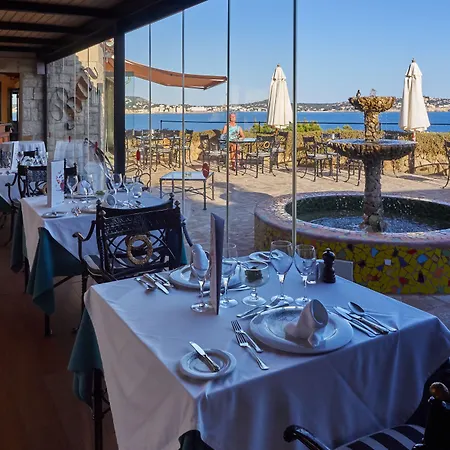 Petit Cala Fornells Hotell