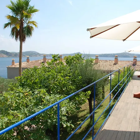 Petit Cala Fornells Szálloda