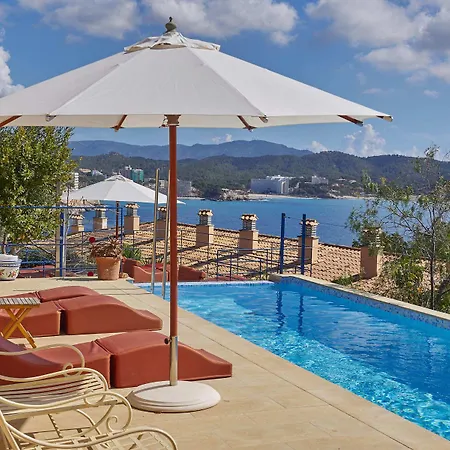 Petit Cala Fornells Szálloda 5*