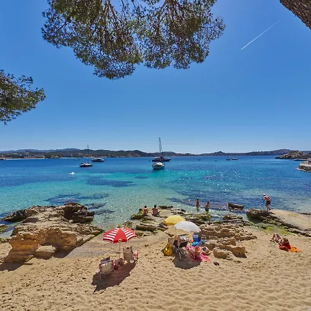 Petit Cala Fornells Hotell 5*