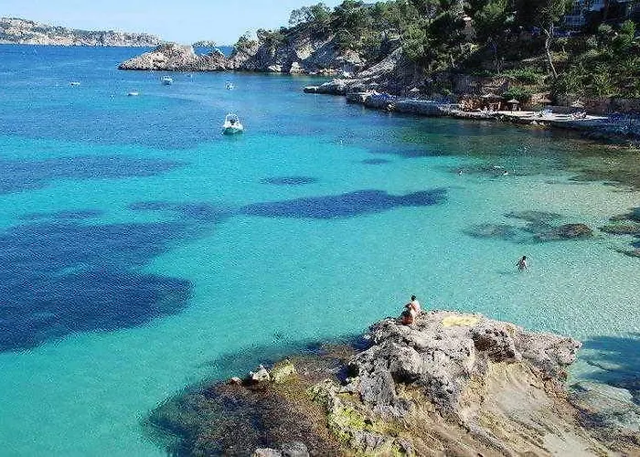 Petit Cala Fornells מלון