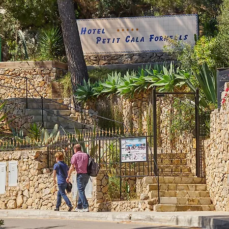 Petit Cala Fornells מלון 5*
