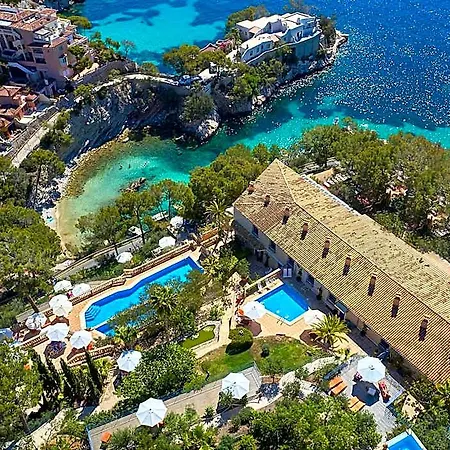 Petit Cala Fornells Szálloda