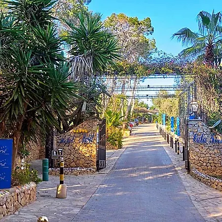 Petit Cala Fornells Szálloda 5*