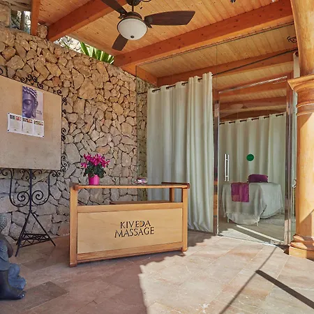 Hotel Petit Cala Fornells 5*