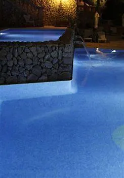 Petit Cala Fornells باغيرا