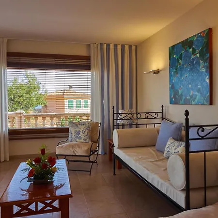 Petit Cala Fornells فندق باغيرا