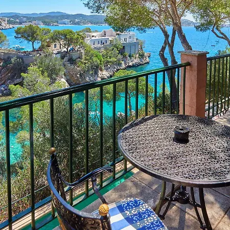 Petit Cala Fornells باغيرا