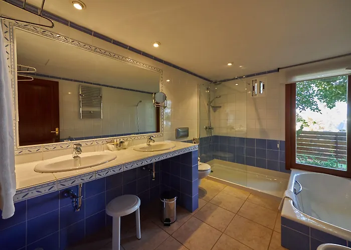 Petit Cala Fornells Hotel