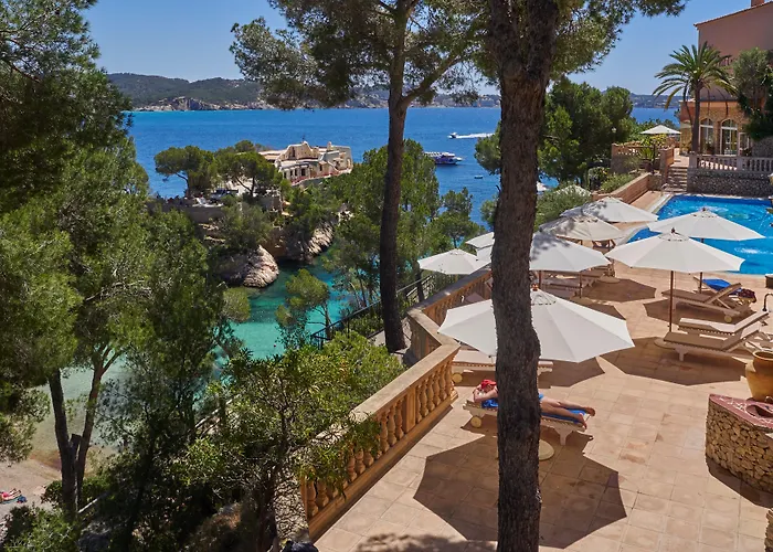 Petit Cala Fornells Hotel 5*