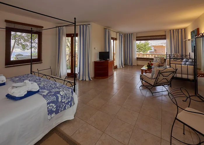 Hotel Petit Cala Fornells