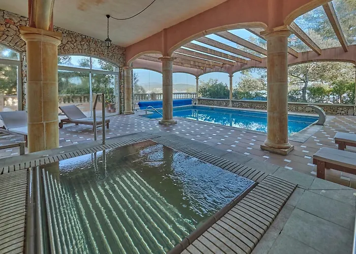 Petit Cala Fornells Hotel