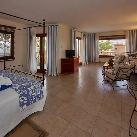 Hotel Petit Cala Fornells